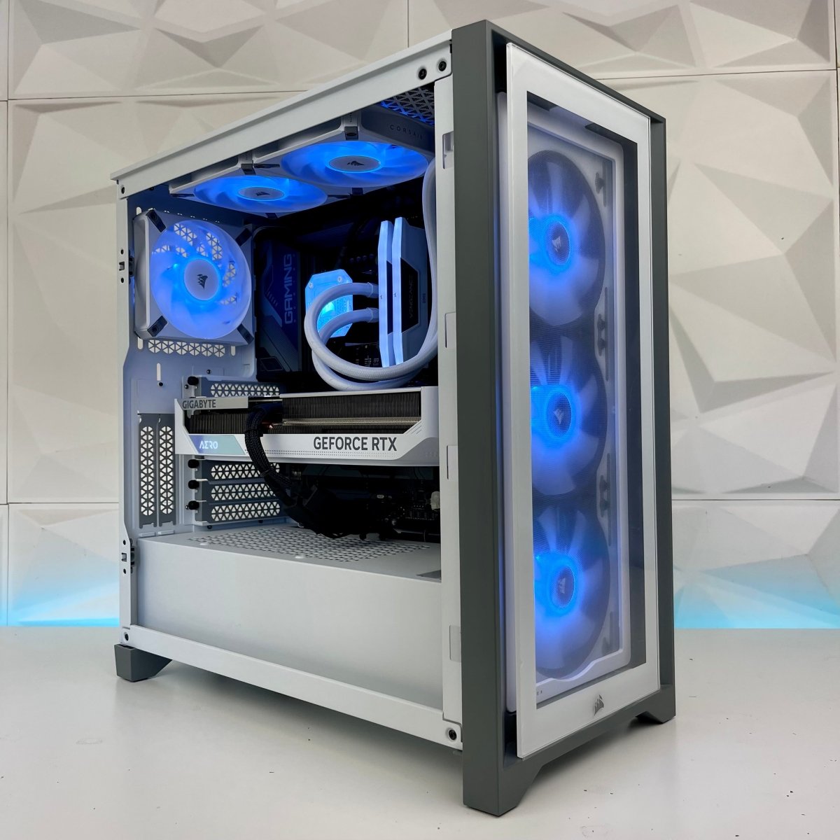 IGaming Core i7 14700KF | RTX 4070/4070 Ti | 32GB DDR5 Corsair Capellix Pro