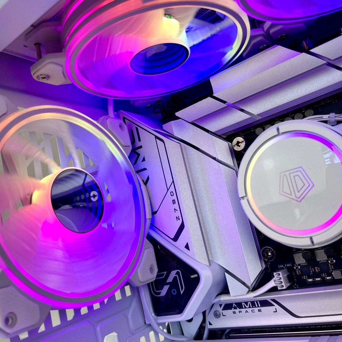 IGaming Ryzen 7 7800X3D | RTX 4070Ti-4090 | 64GB DDR5 Hyte Unity